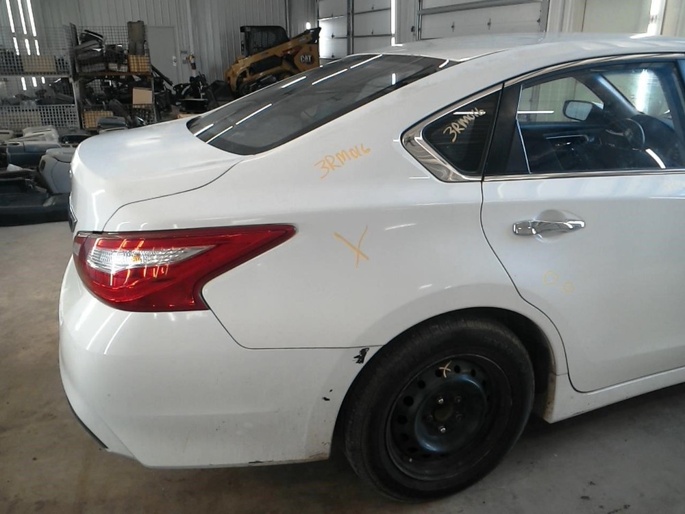 ALTIMA 2017 Fuse Box Cabin 104952603