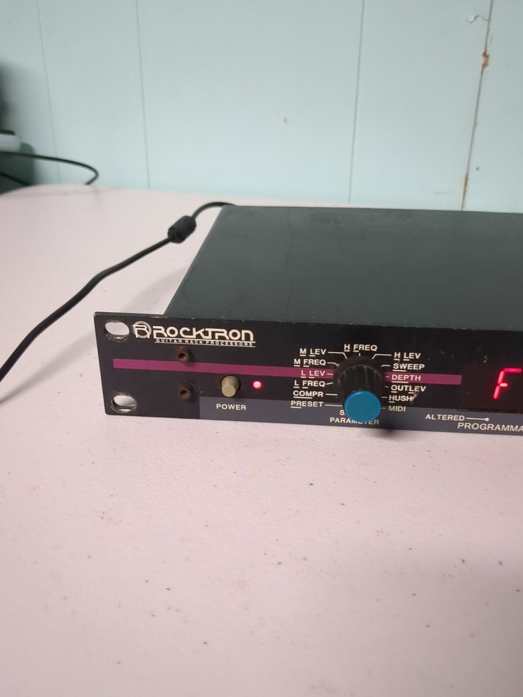 Rocktron Programmable Bass preamp/hush Guitar Rack Processor, Powers On/Untested