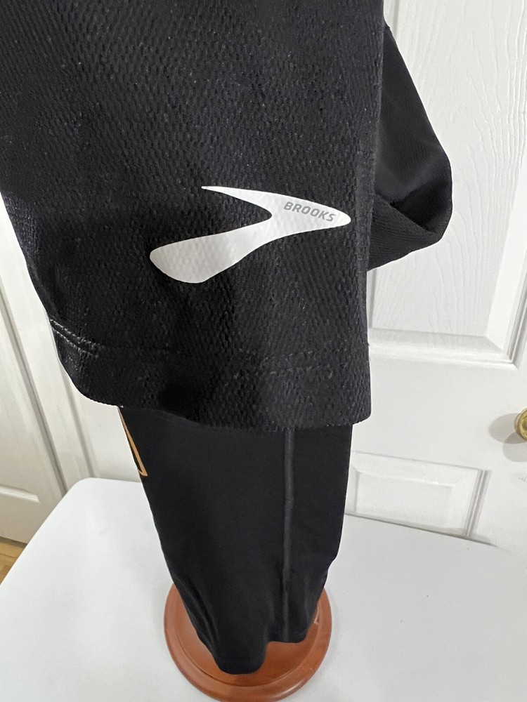 Arches Half Marathon Brooks Men’s Small Black Long Sleeve Active Ware Mad Moose