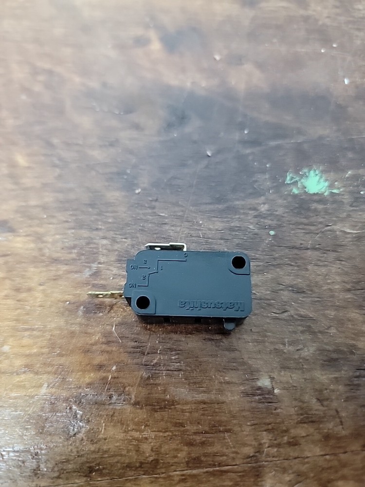 Jenn-Air Maytag Microwave Door Interlock Microswitch Part # 58001078
