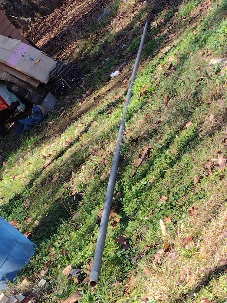 1 5/8"galvanized beveled top rail 14 Gage 21' long