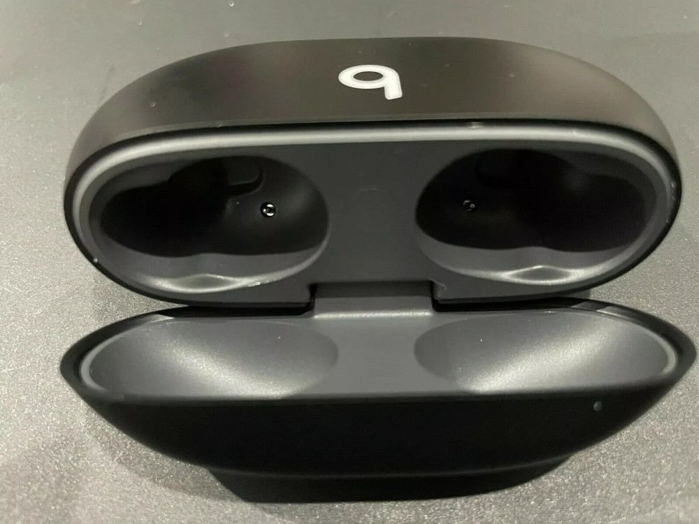 Original Beats By Dr Dre Studio Buds Black Charging Case -- A2514