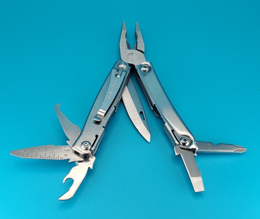 Leatherman Rev 3.8" Multi-Tool, Stainless!