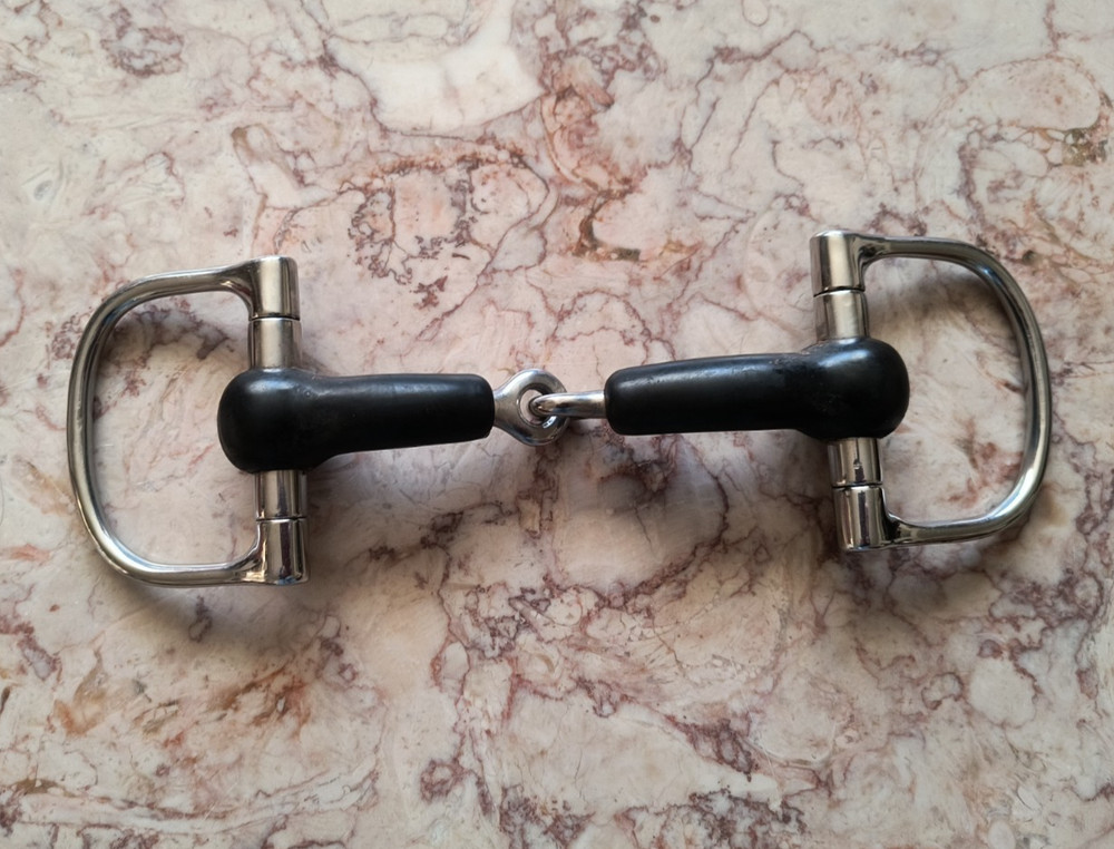 "Carlyle" Rubber D Ring Snaffle Bit-5"-barely used, great condition!!