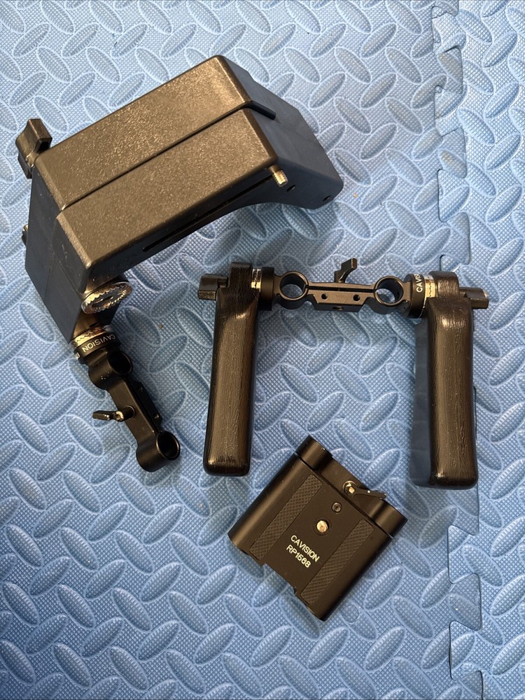 Cavision Shoulder Pad System With Dual Handgrips