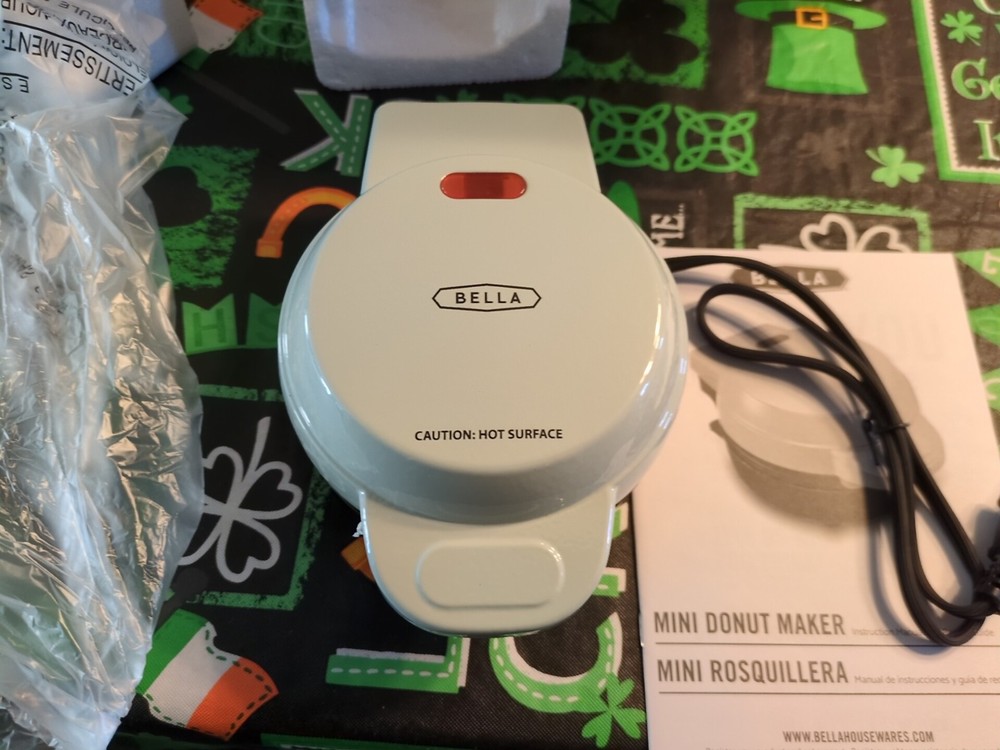 Bella Mini Donut Maker - 3 Mini Donuts (NIB) Gray