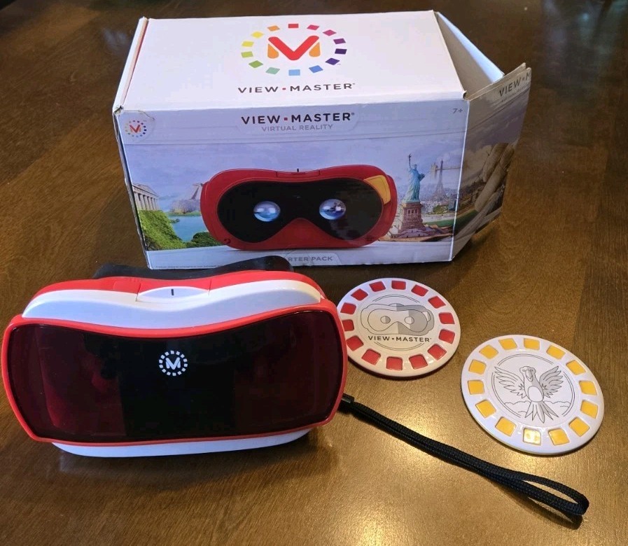 View Master Virtual Reality 360 Starter Kit & Additional Wildlife Viewing Disc