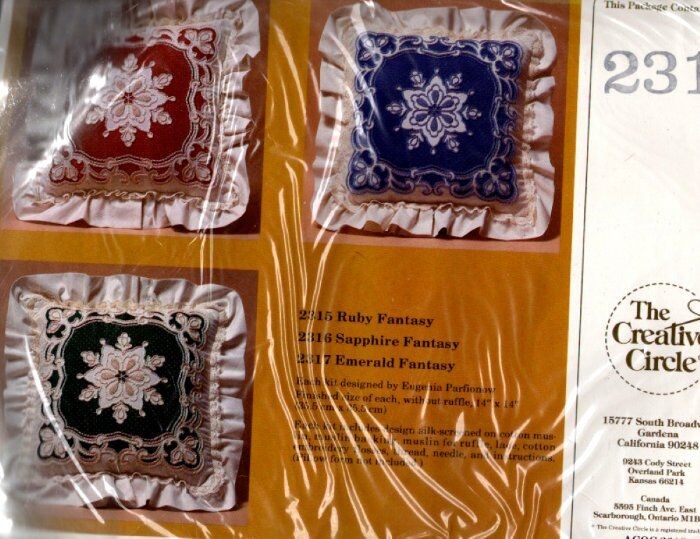 VINTAGE 1984 THE CREATIVE CIRCLE RUBY FANTASY #2315 PILLOW KIT!!