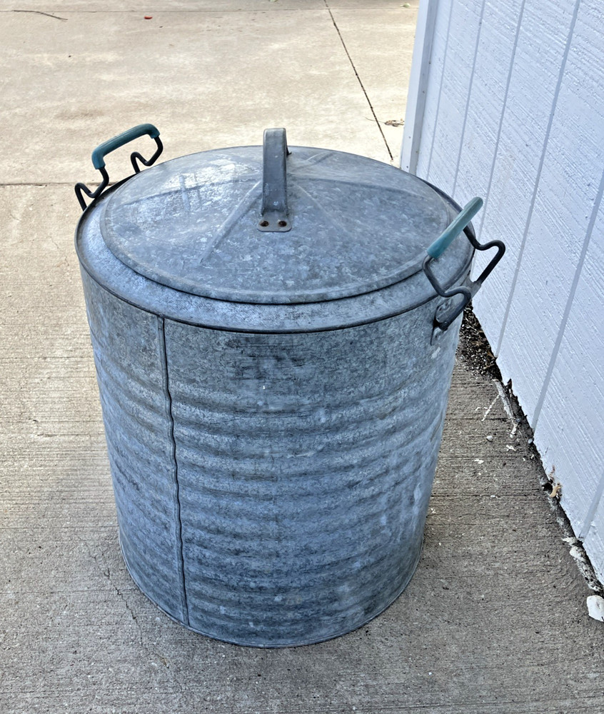 Vintage 10 Gallon Arctic Boy Galvanized Cooler