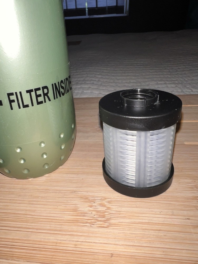 CLEAR2GO FILTER INSIDE FILTERED WATER HYDRATION BOTTLE GREEN