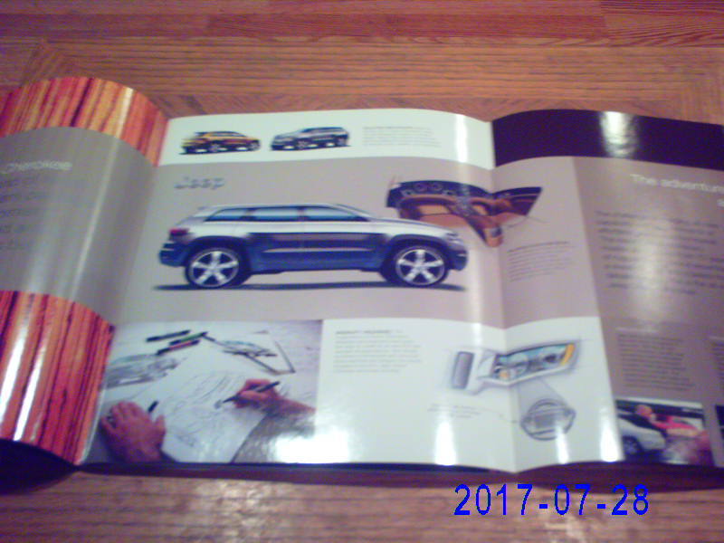 2011 Jeep Grand Cherokee Sales Catalog-Original