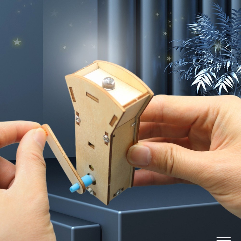 DIY Hand Cranked Flashlight with Extendable Rod for Stable Power Output