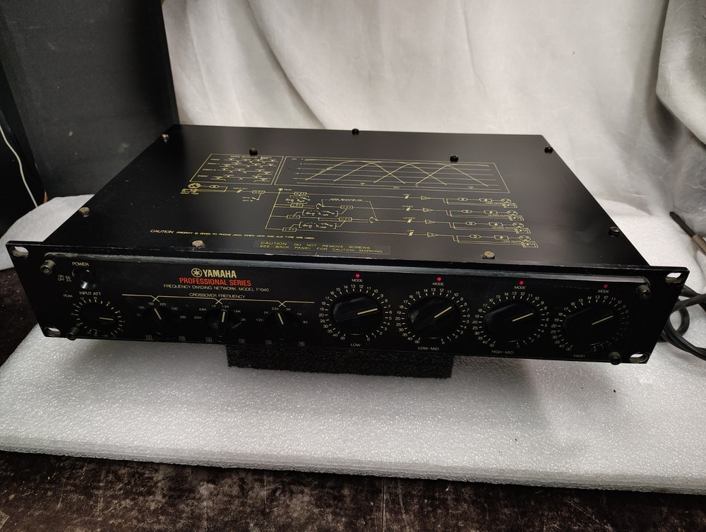 YAMAHA F-1040 electronic crossover
