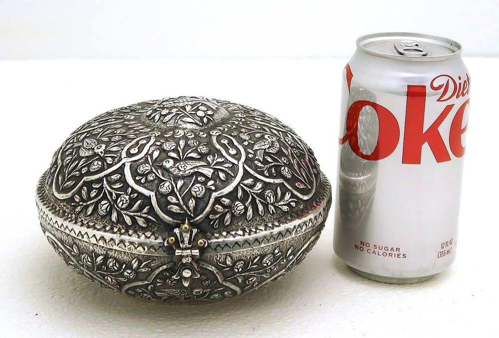 Solid Silver Islamic Persian Style Chased Bird Motif Round Box Hinged Lid Clasp