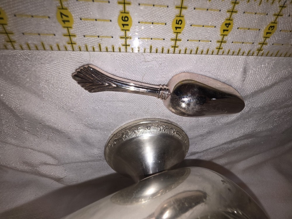 Sugar Skuttle With Scoop Tarnish Resistant-Has Scuff Marks 7"