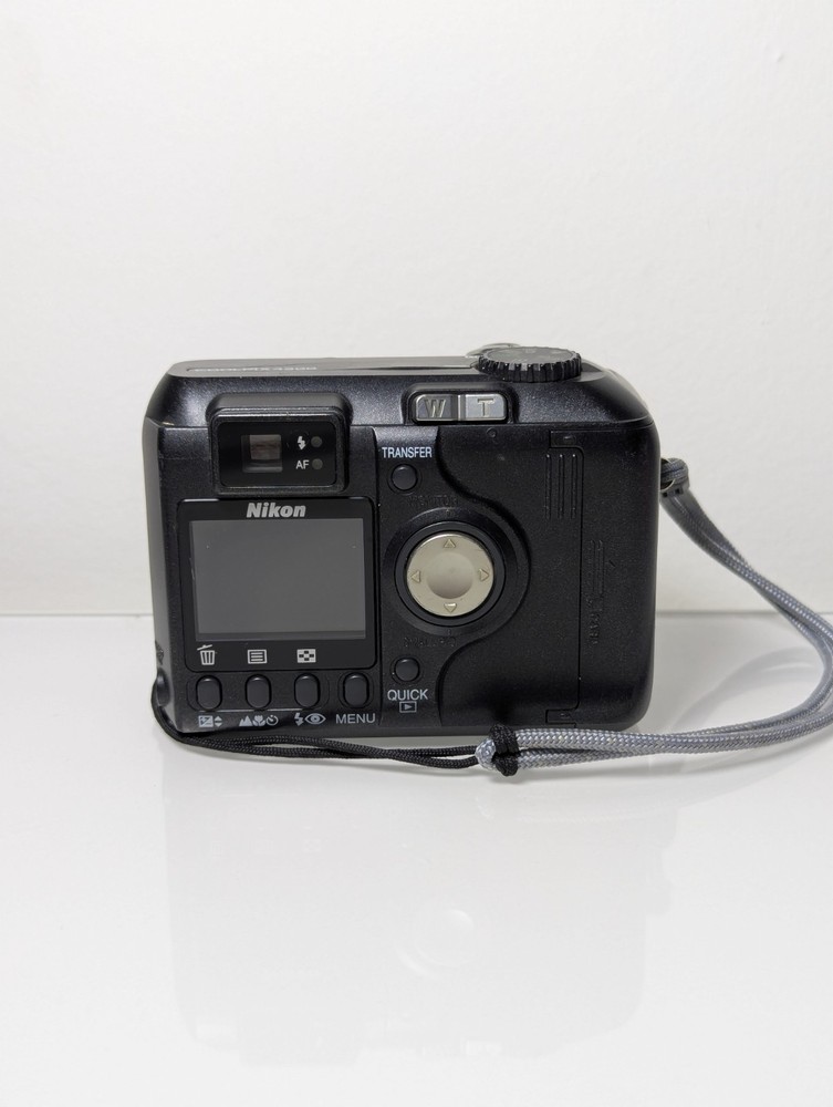 Nikon Coolpix 4300 4.0MP Digital Camera (Tested Working)