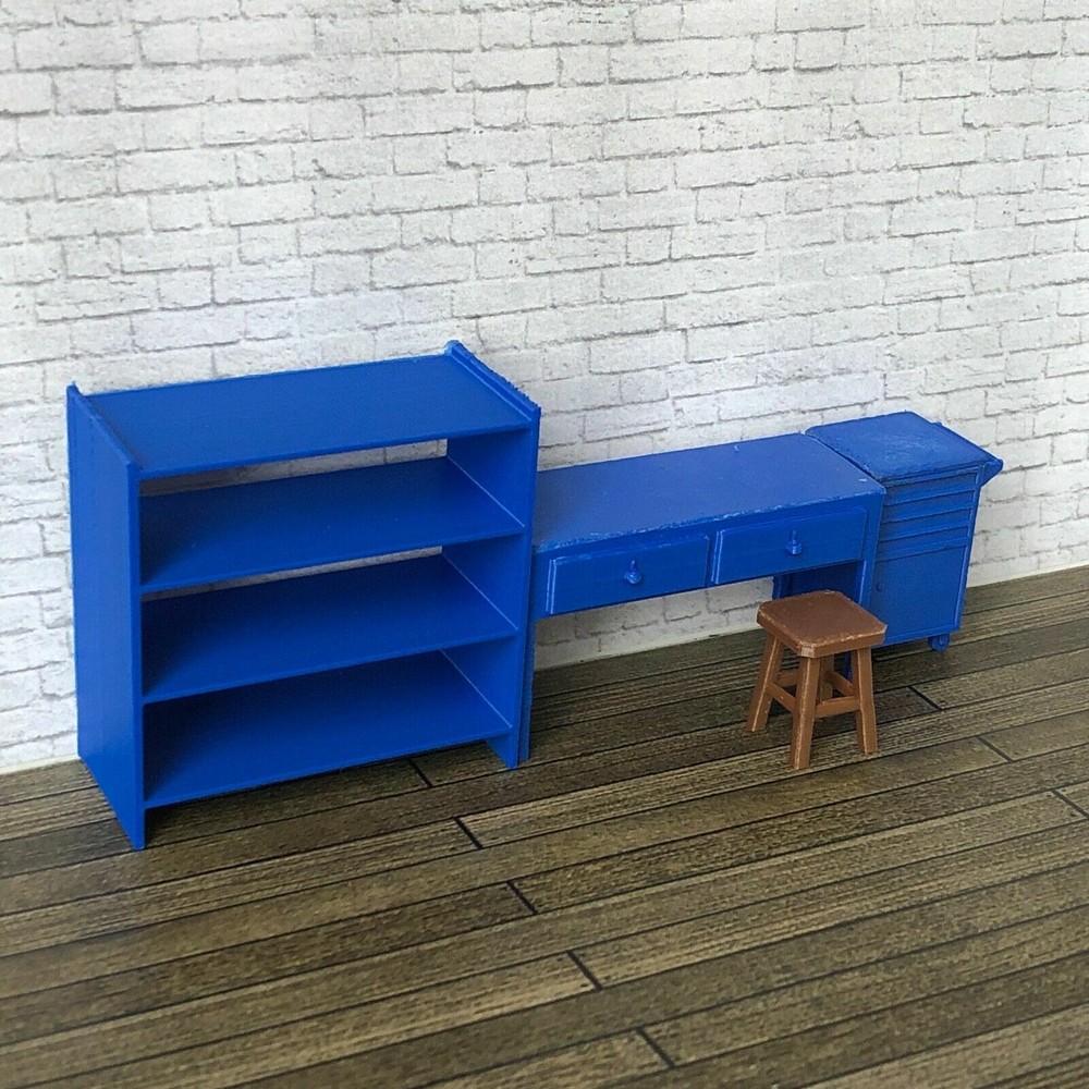 Work Bench with Shelf, Stool & Tool Storage for 1:24 Scale Diorama Garage Kit