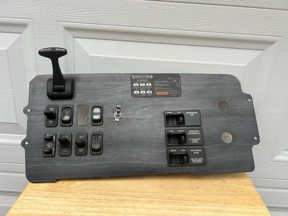 Freightliner 10 Speed Dashboard Switch Panel Console