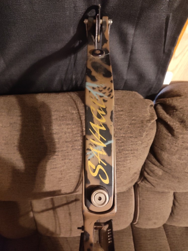 Vintage Savage By Oregon Compound Bow