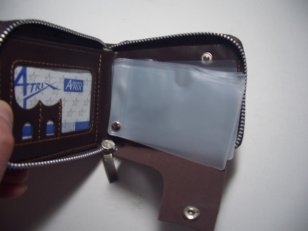 Zip around Bi-fold wallet with magnetic closure - Brown