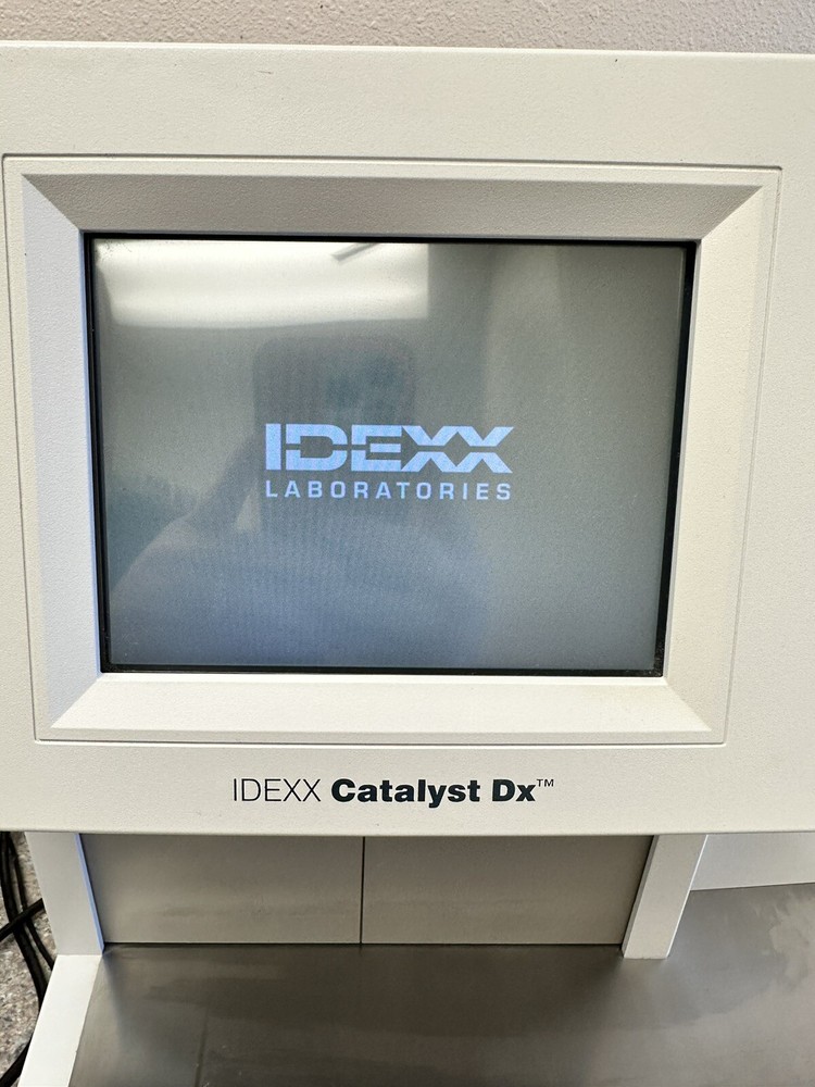 IDEXX Catalyst DX Vet Blood Analyzer
