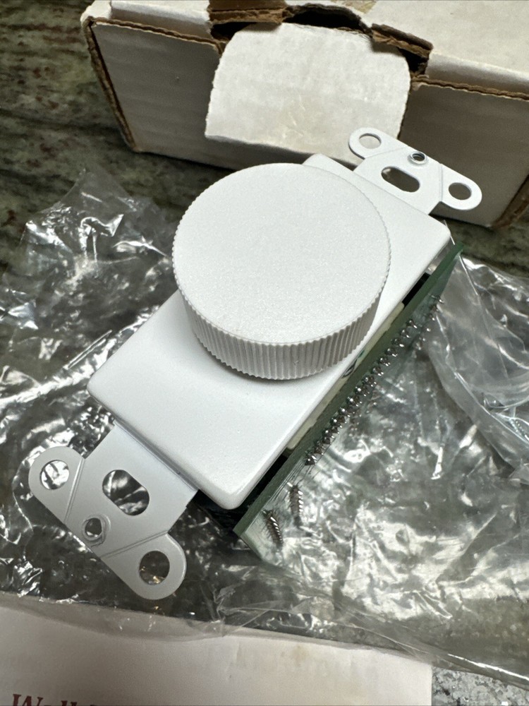 Russound Wall Mount Autoformer Volume Control White New Stereo receiver