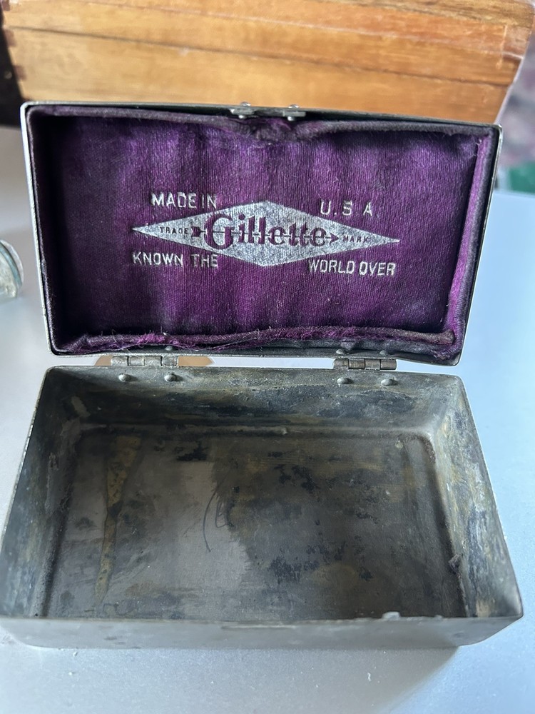 Antique Gillette Safety Razor w/ Case