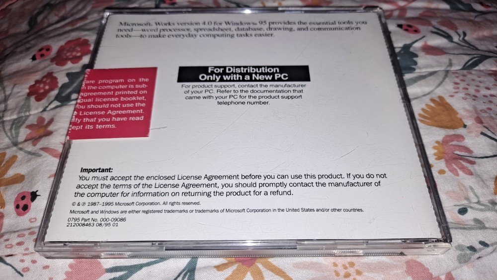 Microsoft Windows® 95 Microsoft Windows CE INSTALLATION CD