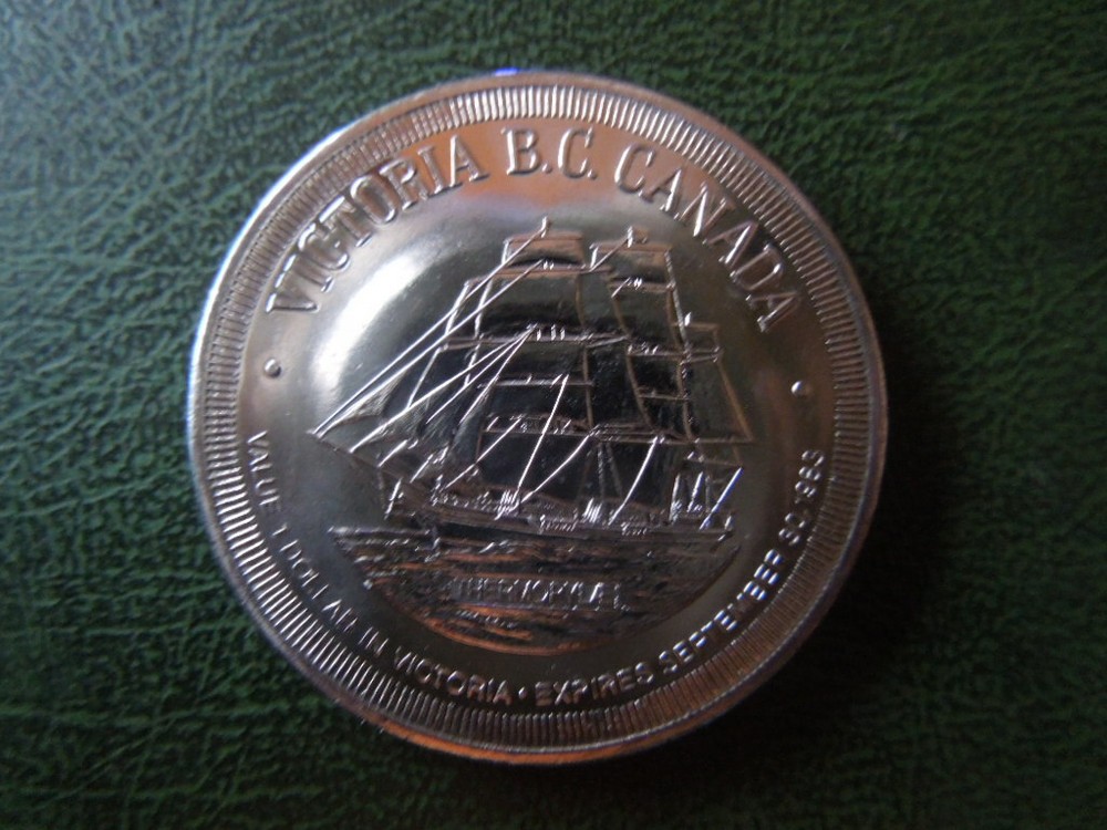 J 3961  CANADA  1983    SHIP  CLIPPER ONE DOLLAR  BU