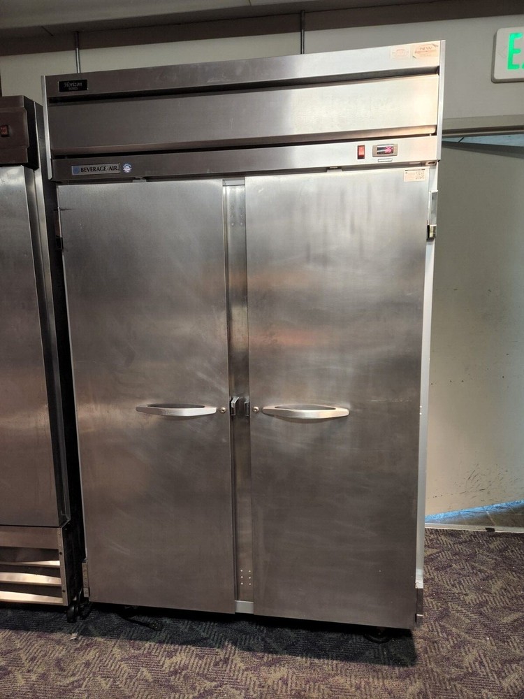 HR2-1S Model, beverage air refrigerator, chrome, great condition, 