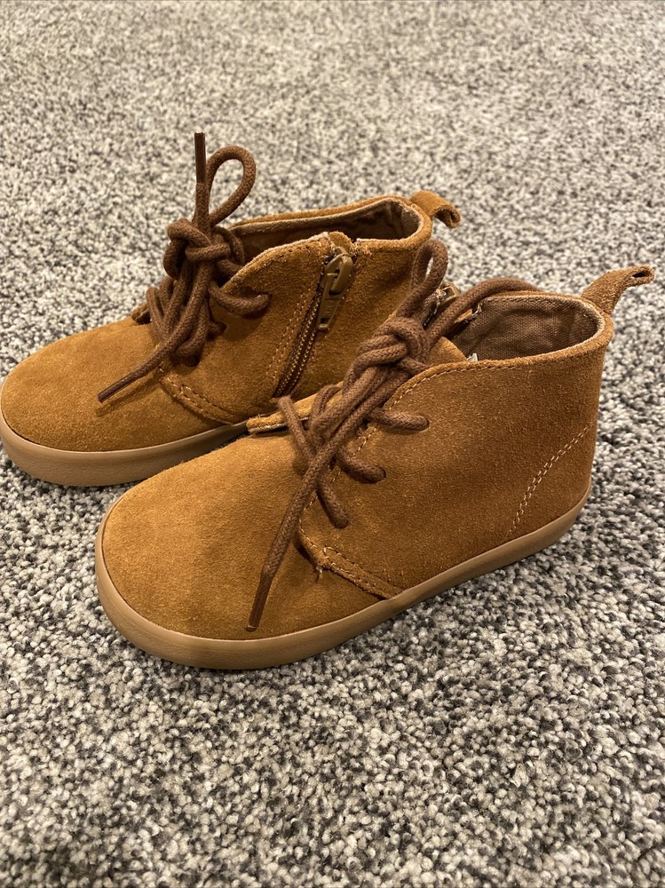 GAP Little Boys Suede Boot Size 8