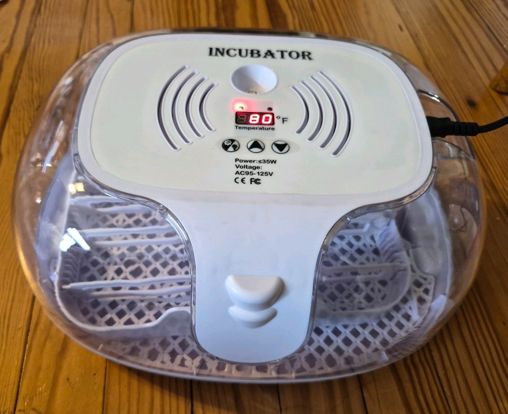 16-Eggs Digital Incubator , New Open Box.