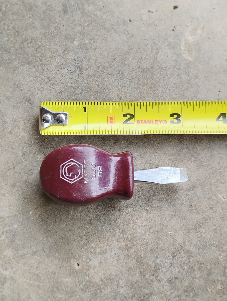 Matco Tools screwdriver stubby slotted SDM82 Maroon