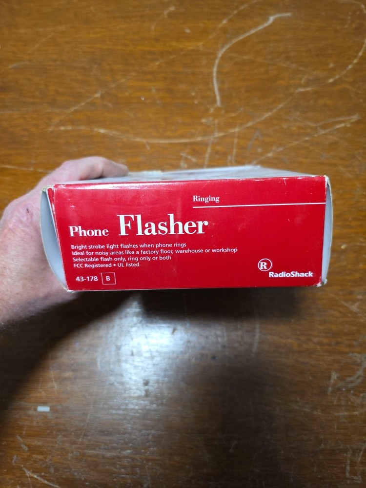 Radio Shack Phone Flasher Phone Strobe Light Ringer 43-178