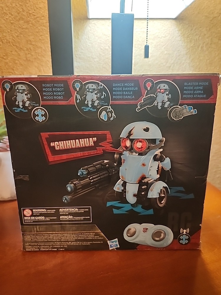 Hasbro Transformers Autobot Sqweeks RC Telecommande Dance Blaster Mode Ages 6+