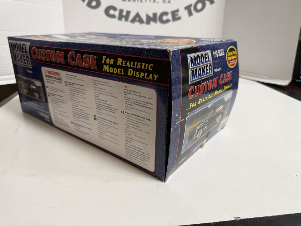Model Maker Custom Case 1/18