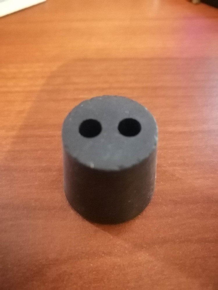 2 holes #4 rubber stopper