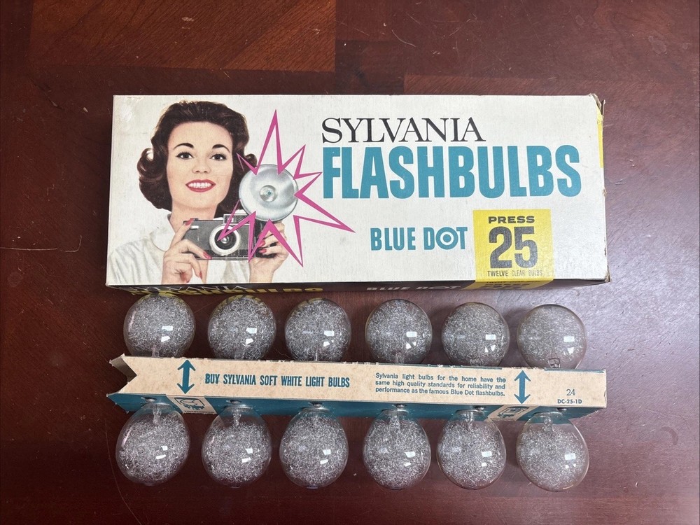 Vintage Sylvania Blue Dot Flash Bulbs 12 Pack Press 25