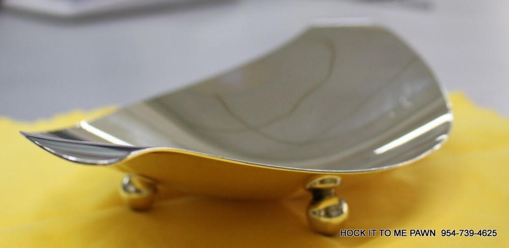TIFFANY & CO MAKERS STERLING SILVER LARGE NUT DISH 9. 17 oz.