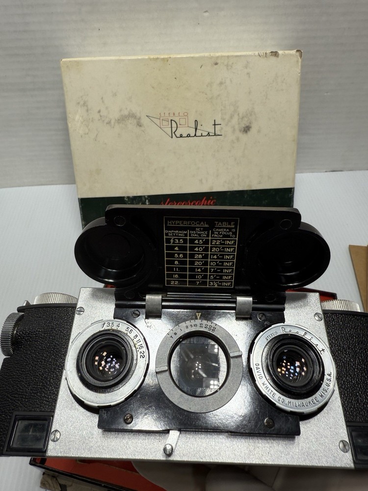 STEREO REALIST CAMERA & Viewers Stereoscopic Bundle With Original Box Strap