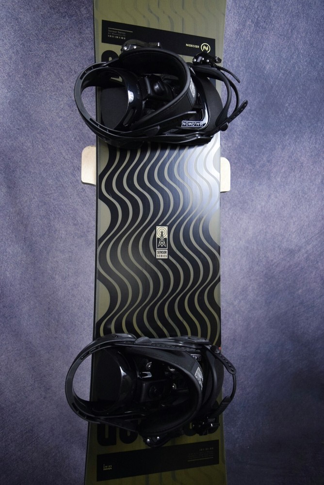 NEW NIDECKER SENSOR SERIES SNOWBOARD SIZE 147 CM WITH SALOMON MEDIUM BINDINGS