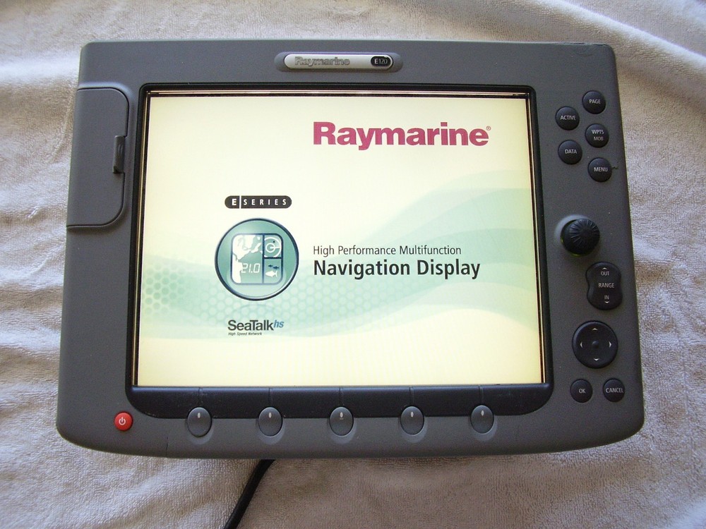 Raymarine E120 Classic Chartplotter & MFD Display; Works Great
