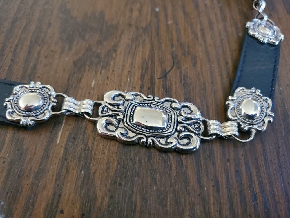 Black Leather Belt With Silver Tone Links, Size ML