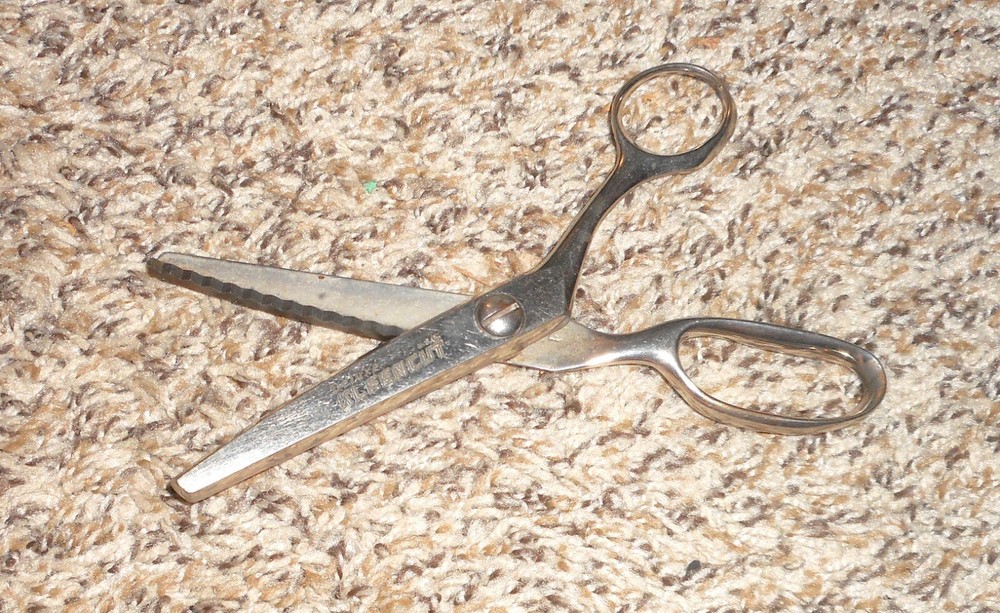 Vintage Kleencut Deluxe Pinking Shears Scissors