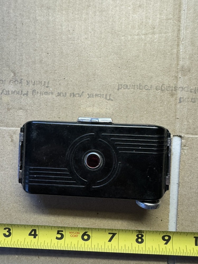 Vintage 1940’s Falcon Junior Model Bakelite Bellows Camera. Untested