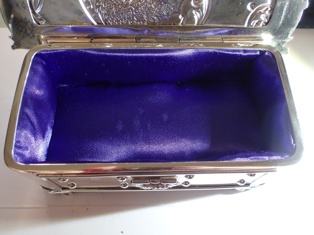 Edwardian silver embossed trinket casket 1905 Birmingham