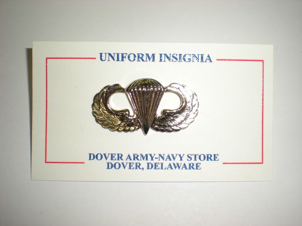US PARACHUTIST BADGE - ANODIZED