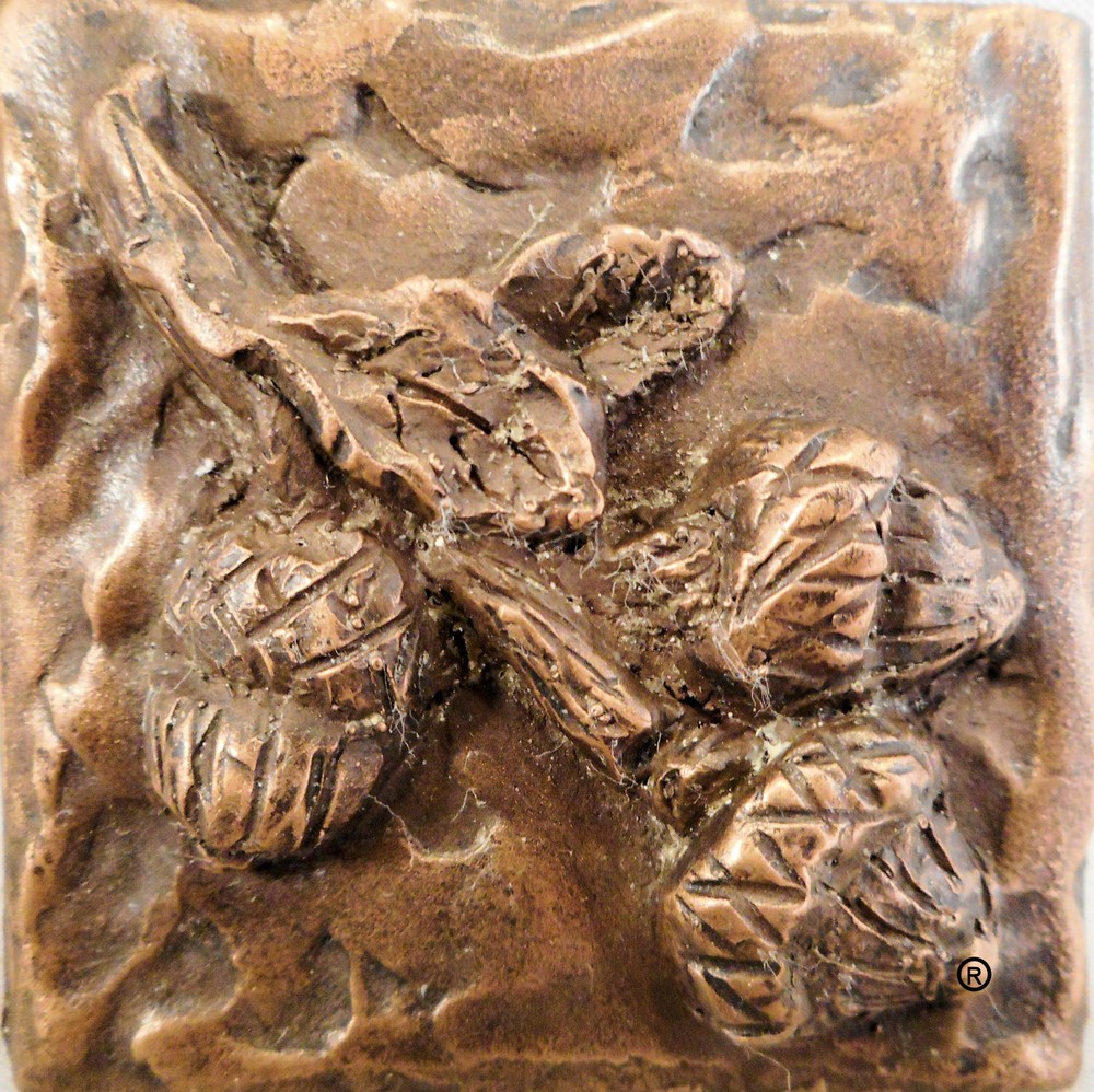 Bronze Acorns Decorative Dot