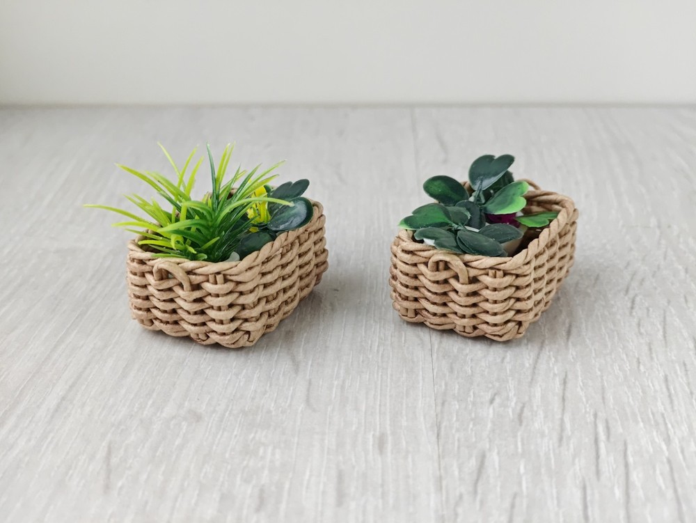 1:12 dollhouse miniature rectangular low wicker storage basket. handmade