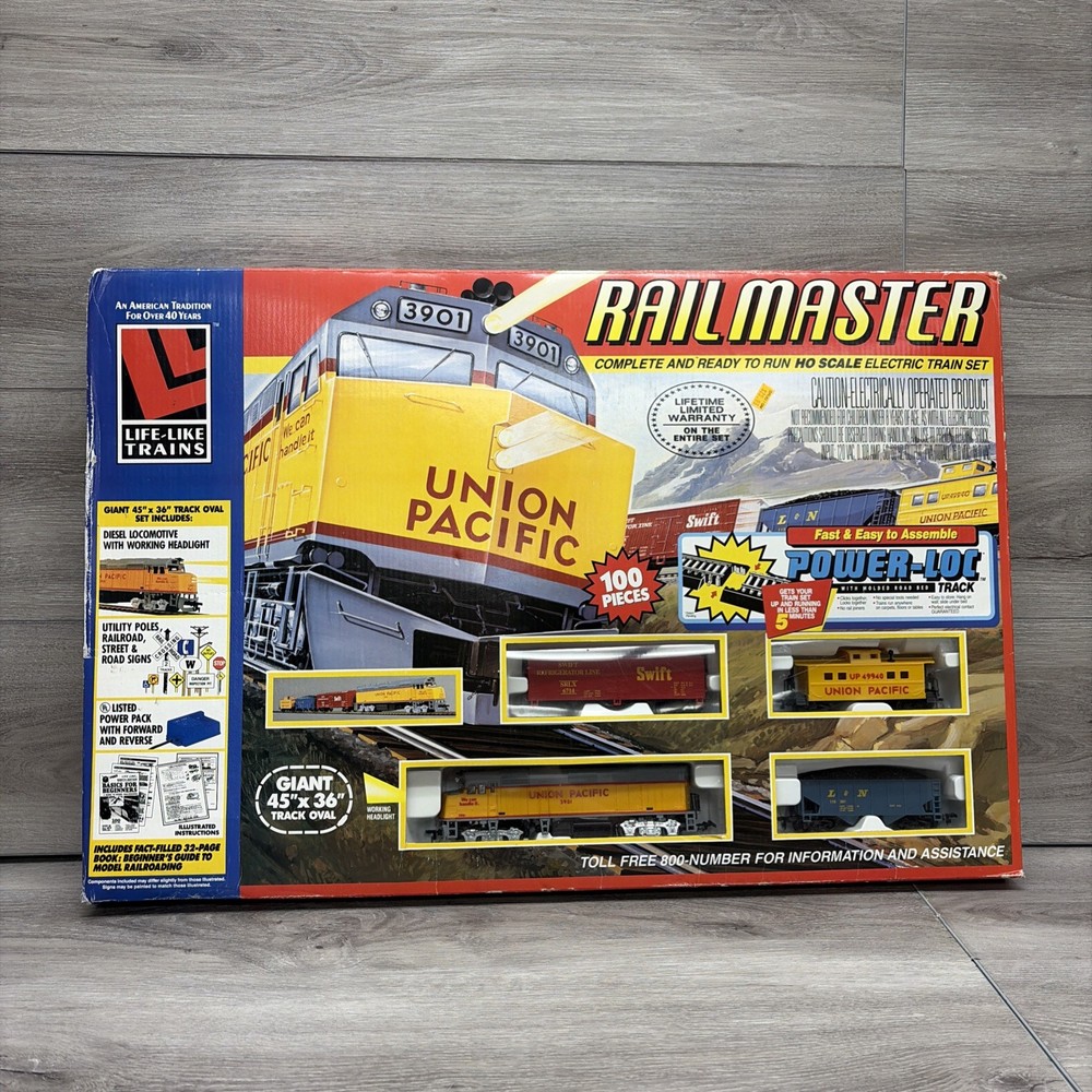 Life Like Trains Rail Master Union Pacific HO Scale Electric Train Set